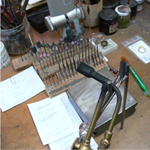 In unserer Werkstatt entstehen handgefertigte Unikate.