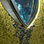 Gold 900 mit Platin 960 und Aquamarin